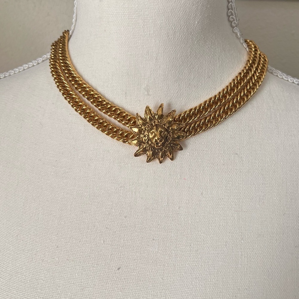 RARE!! - CHANEL Vintage‎ Gold Lion Double Strand Collar Necklace